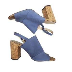 Toriah Sandal Blue Leather Peep Toe Block Heel 9 EUC!